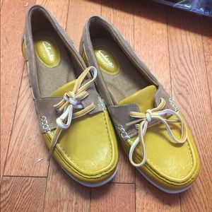 Clarks moccasin shoes